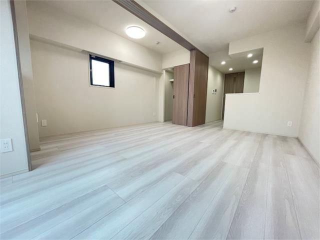 �y���ԁE���r���O�z�@