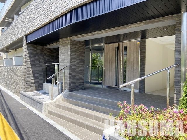 �y�G���g�����X�z�@