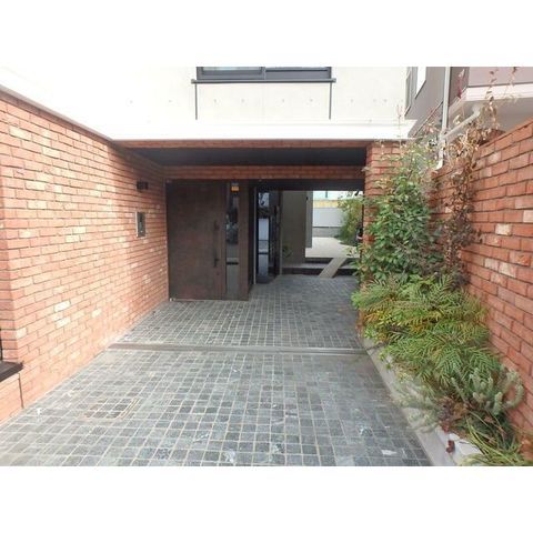 �y�G���g�����X�z�@