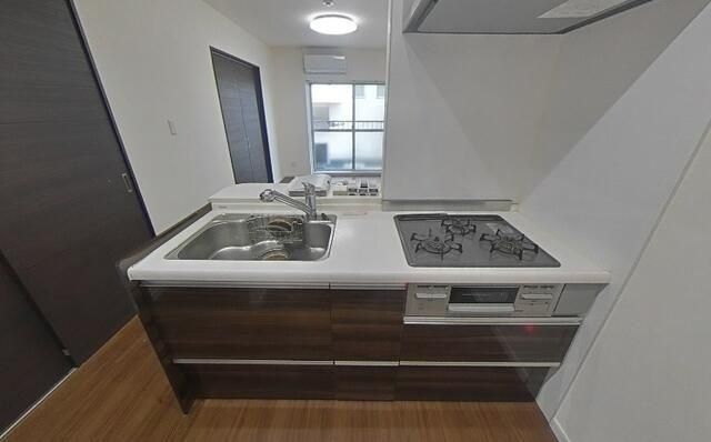 �y�L�b�`���z�@