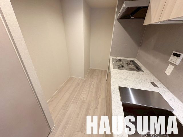 �y���Ӂz�@�t�@�~���[�}�[�g�������l���ړX �k��4���B 310m