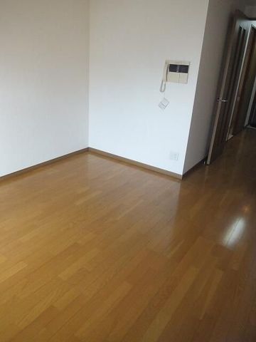 �y���̑��ݔ��z�@