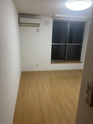 �y���ԁE���r���O�z�@