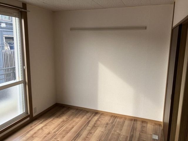 �y���ԁE���r���O�z�@