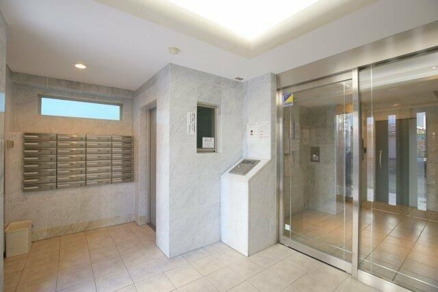 �y�G���g�����X�z�@