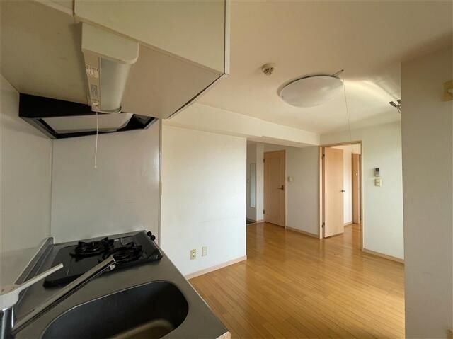 �y���ԁE���r���O�z�@