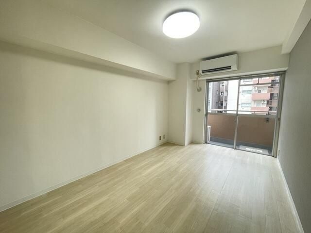 �y���ԁE���r���O�z�@