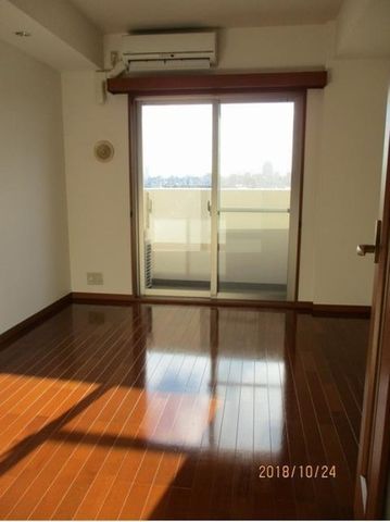 �y���ԁE���r���O�z�@����