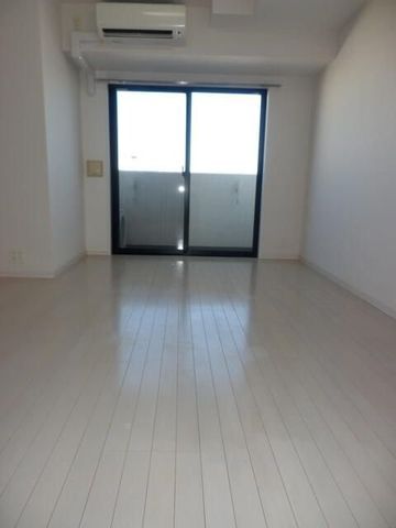 �y���ԁE���r���O�z�@