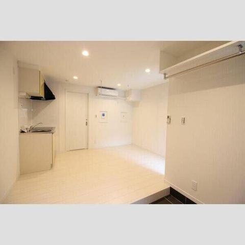 �y���ԁE���r���O�z�@