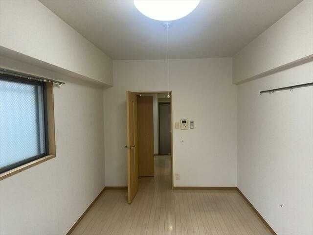 �y�����E���r���O�z�@���������Q�Ǝʐ^��