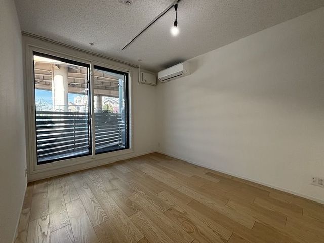 �y���̑������E�X�y�[�X�z�@���������Q�Ǝʐ^��