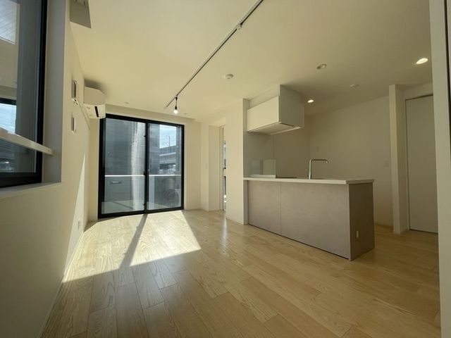 �y���̑��ݔ��z�@