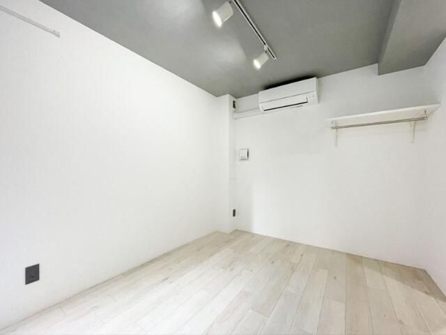 �y���ԁE���r���O�z�@