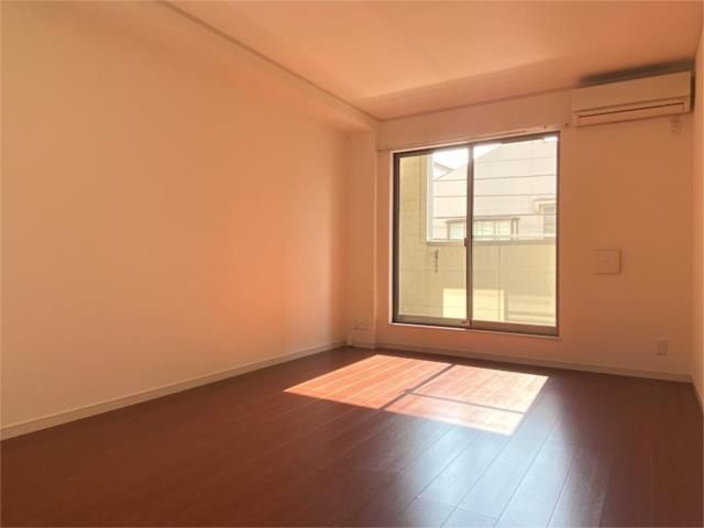 �y���ԁE���r���O�z�@