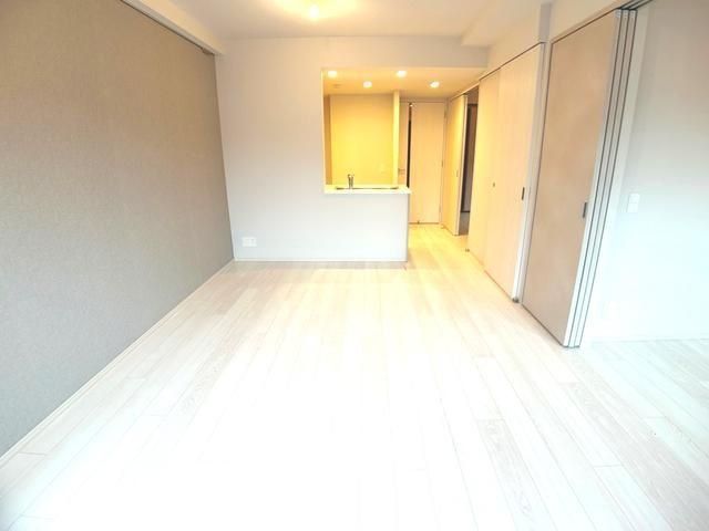 �y���ԁE���r���O�z�@