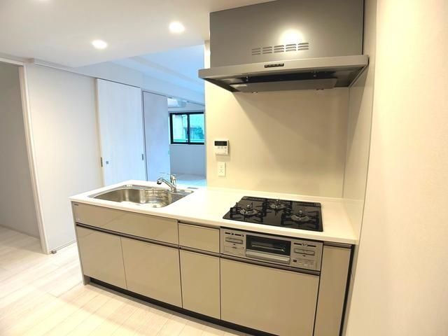 �y�L�b�`���z�@