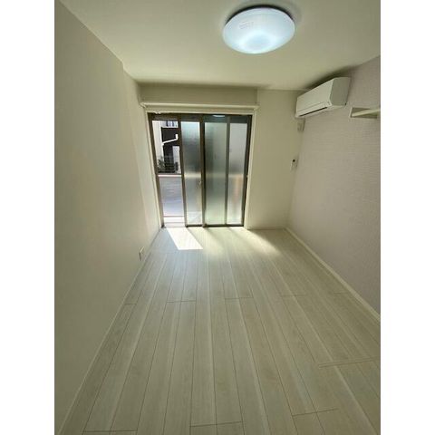 �y���ԁE���r���O�z�@