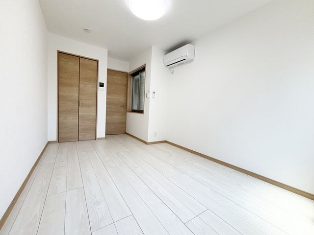 �y���̑������E�X�y�[�X�z�@���r���O/����