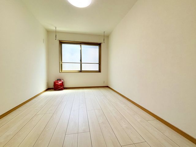 �y�����E���r���O�z�@���r���O/����