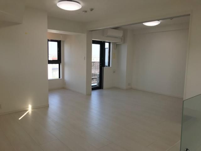 �y���ԁE���r���O�z�@