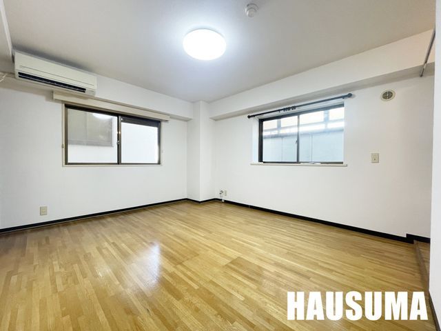 �y���ԁE���r���O�z�@���r���O/����