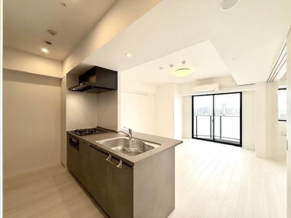 �y���ԁE���r���O�z�@