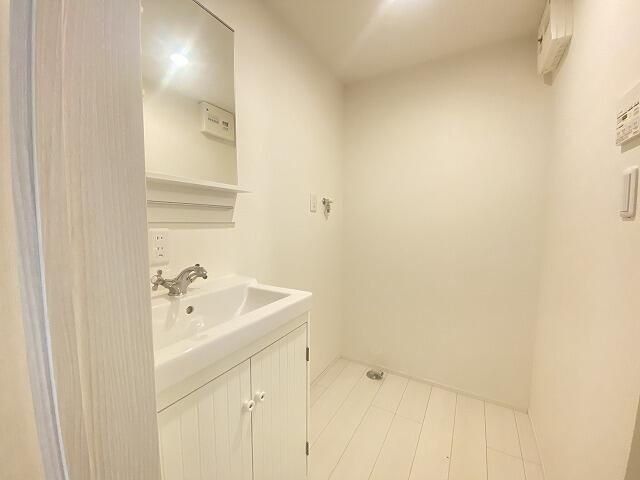 �y���̑��ݔ��z�@