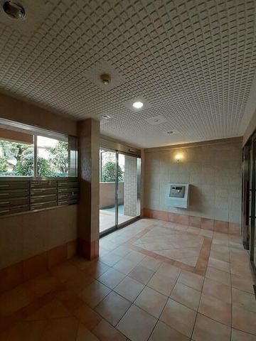 �y�G���g�����X�z�@