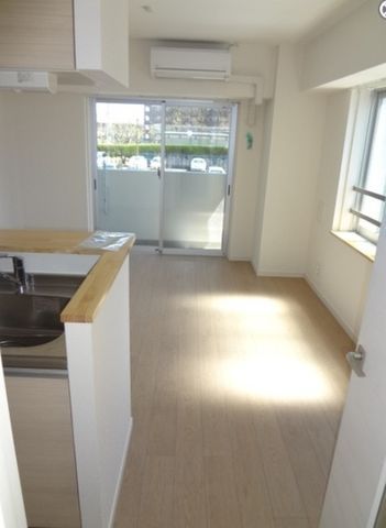 �y���ԁE���r���O�z�@����