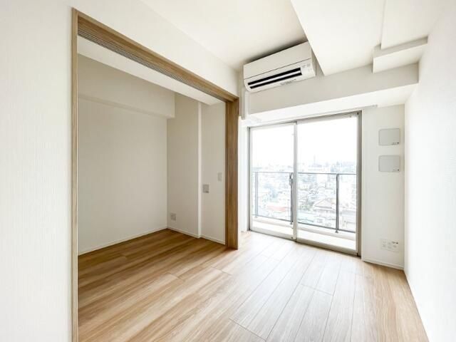 �y���ԁE���r���O�z�@