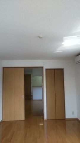 �y���ԁE���r���O�z�@