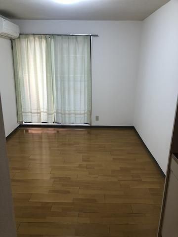 �y���ԁE���r���O�z�@