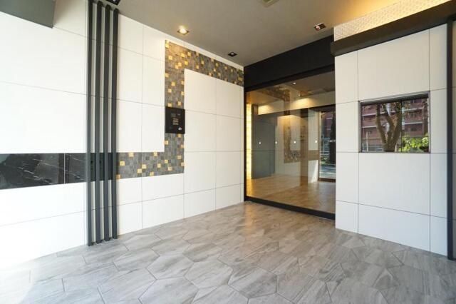 �y�G���g�����X�z�@