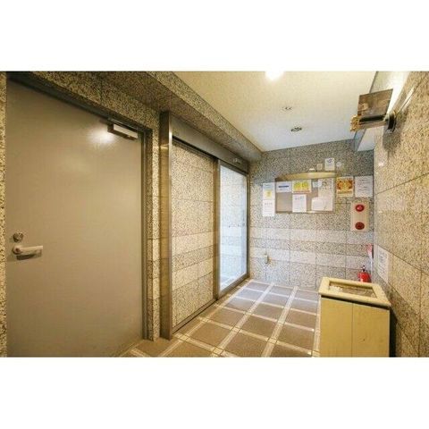 �y�G���g�����X�z�@