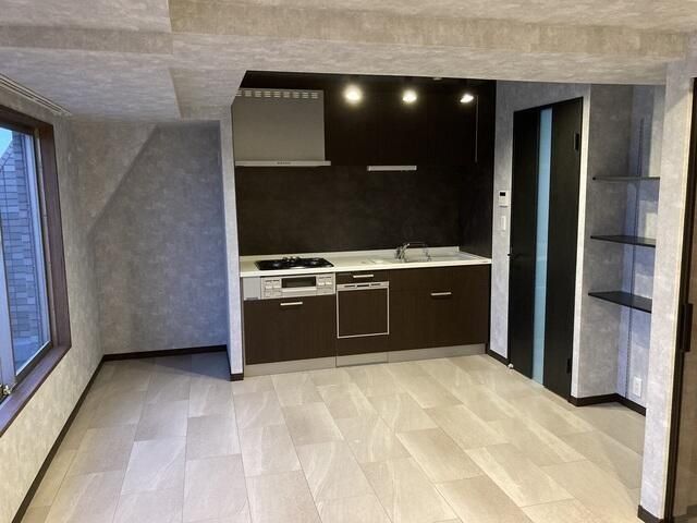 �y�L�b�`���z�@