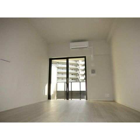 �y���ԁE���r���O�z�@