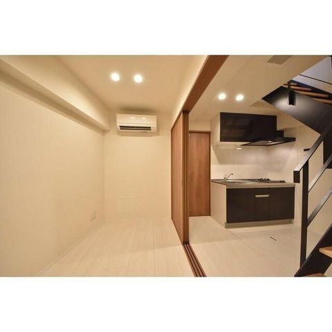 �y���ԁE���r���O�z�@