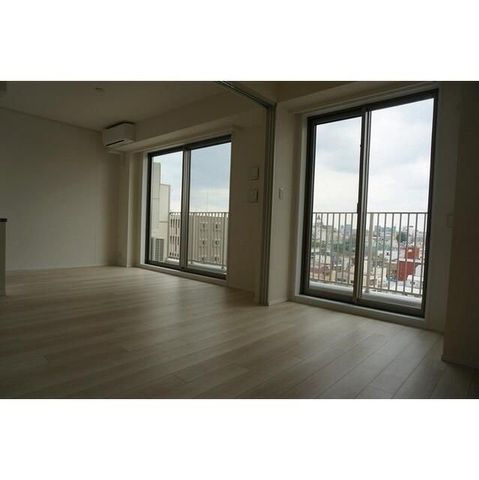 �y���ԁE���r���O�z�@