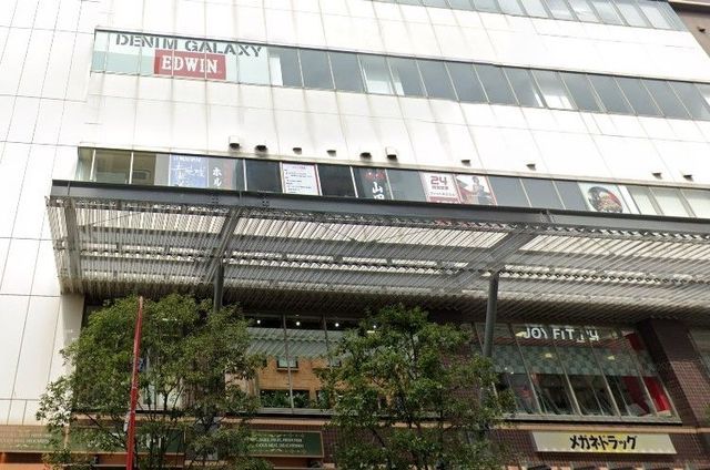 �y���Ӂz�@�}���}���X�g�A���闢�X �k��4���B 260m