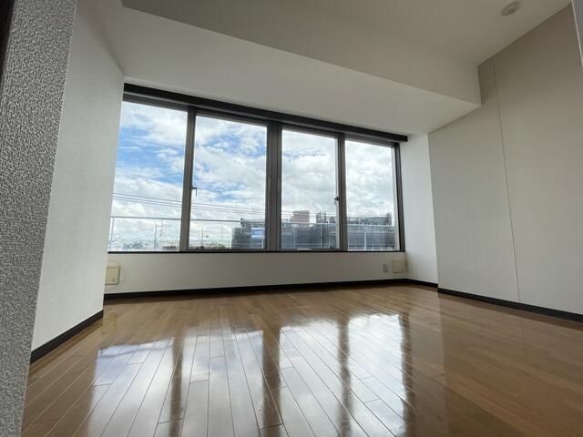 �y���ԁE���r���O�z�@