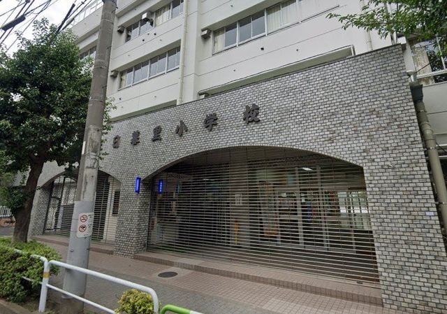 �y���Ӂz�@�r��旧��O���闢���w�Z �k��4���B 260m