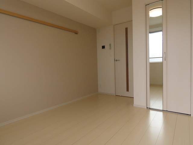 �y���ԁE���r���O�z�@