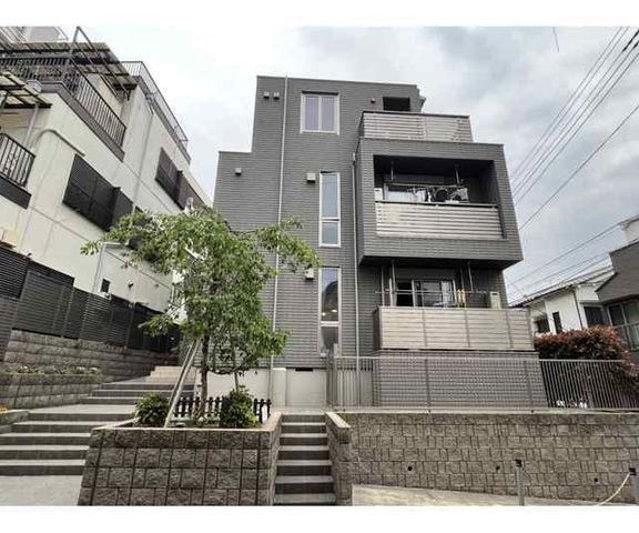 �y�G���g�����X�z�@