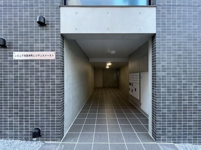 �y�G���g�����X�z�@