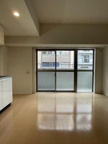 �y���ԁE���r���O�z�@