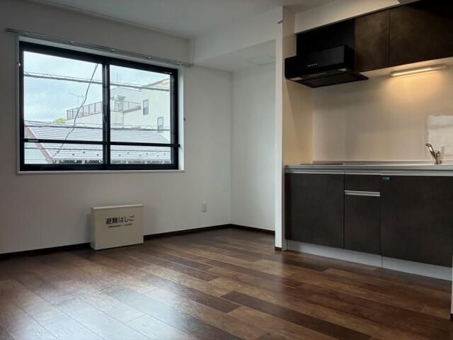 �y���ԁE���r���O�z�@