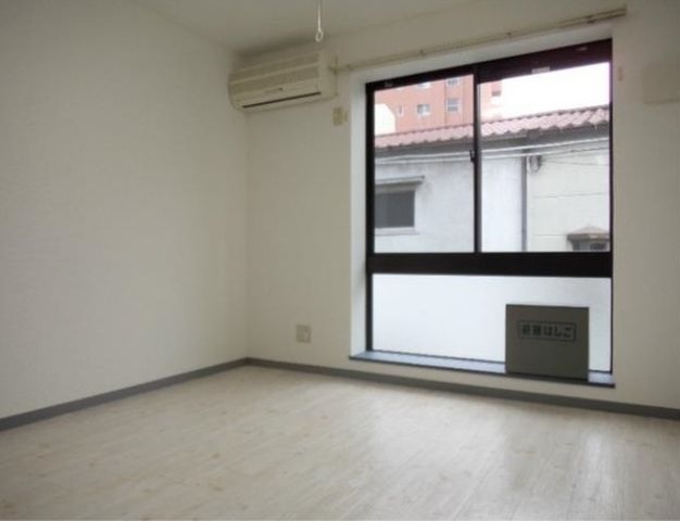 �y���ԁE���r���O�z�@