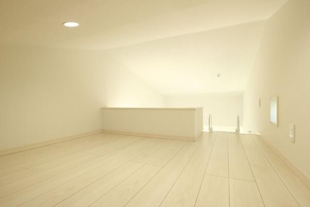 �y���ԁE���r���O�z�@