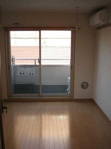 �y���ԁE���r���O�z�@